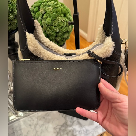 Coach - Shearling Brooklyn 28 NWT - Black Leather & Shearling w/Removable Pouch - Picture 7 of 14